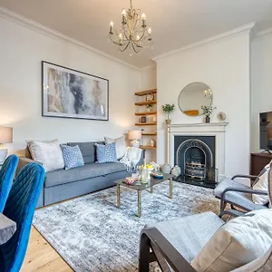 Apartment 2-br Stunning Apt, Sleeps 6, Near Ocean Village - Work Contractors And Easter Special Offer!! - By Blue Puffin, Southampton