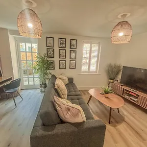 Apartment Regency Court- Free Evening Parking, Southampton