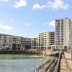 Apartment Work, Rest And At Ocean Village, Southampton